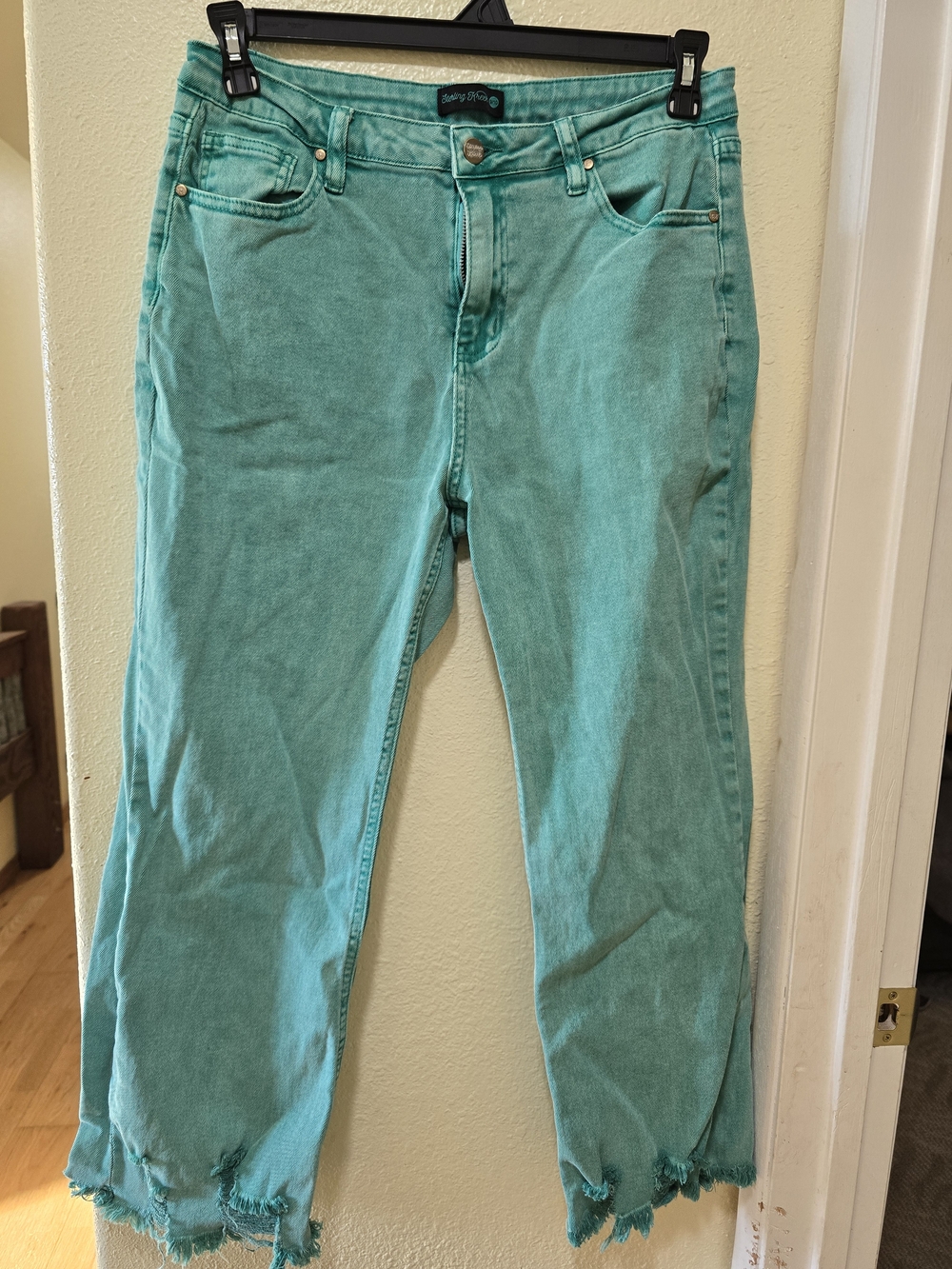 Sterking Kreek Turquoise Women’s Jeans with Frayed Hem